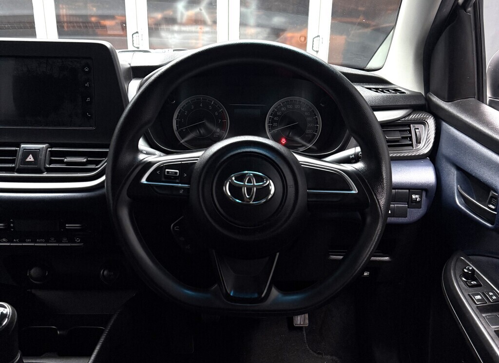 TOYOTA STARLET STARLET 1.5 Xi - 13