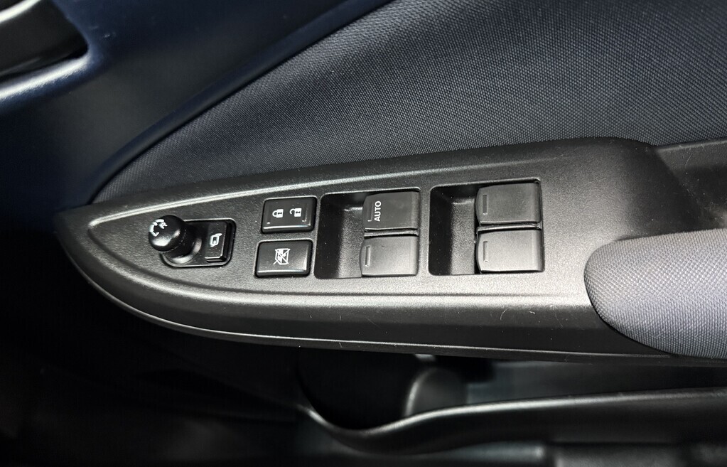 TOYOTA STARLET STARLET 1.5 Xi - 14