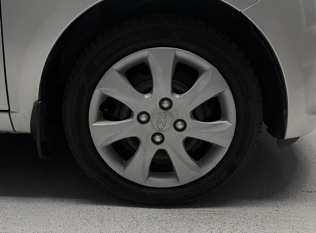 HYUNDAI I10 i10 1.1 GLS/MOTION - 13