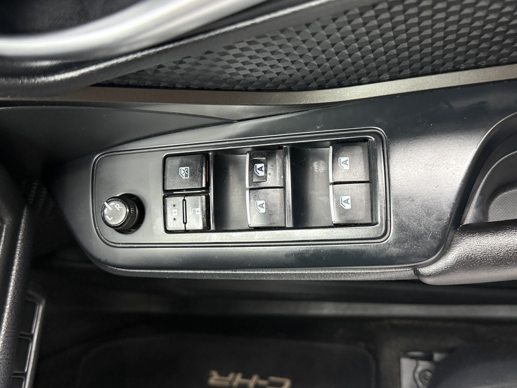 TOYOTA C-HR C-HR 1.2T - 13