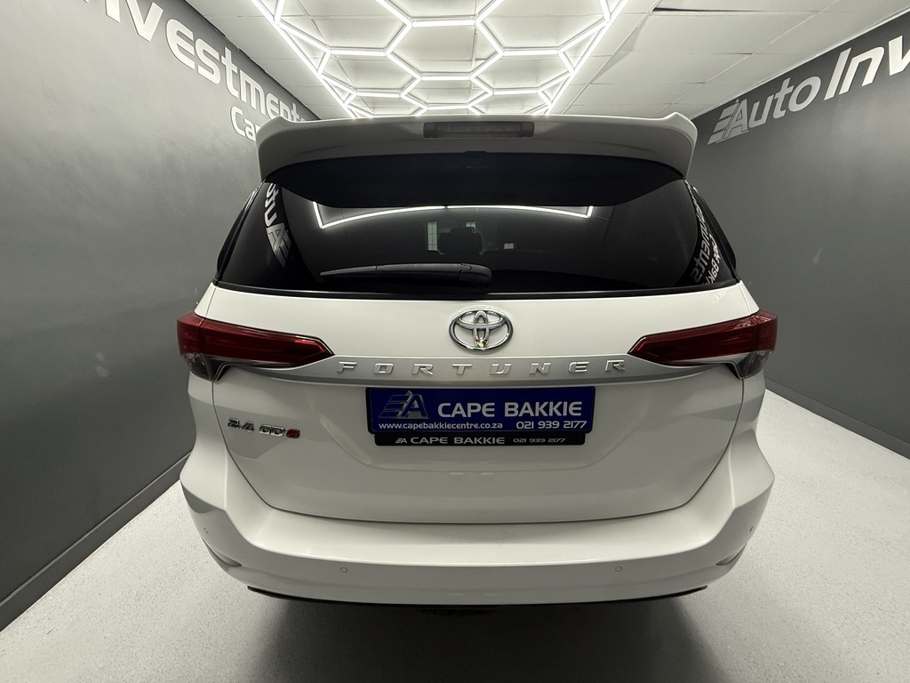 TOYOTA FORTUNER FORTUNER 2.4GD-6 R/B - 4