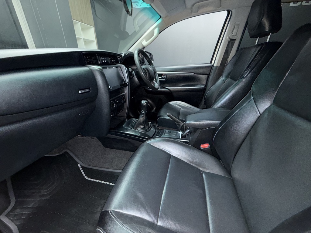 TOYOTA FORTUNER FORTUNER 2.4GD-6 R/B - 8