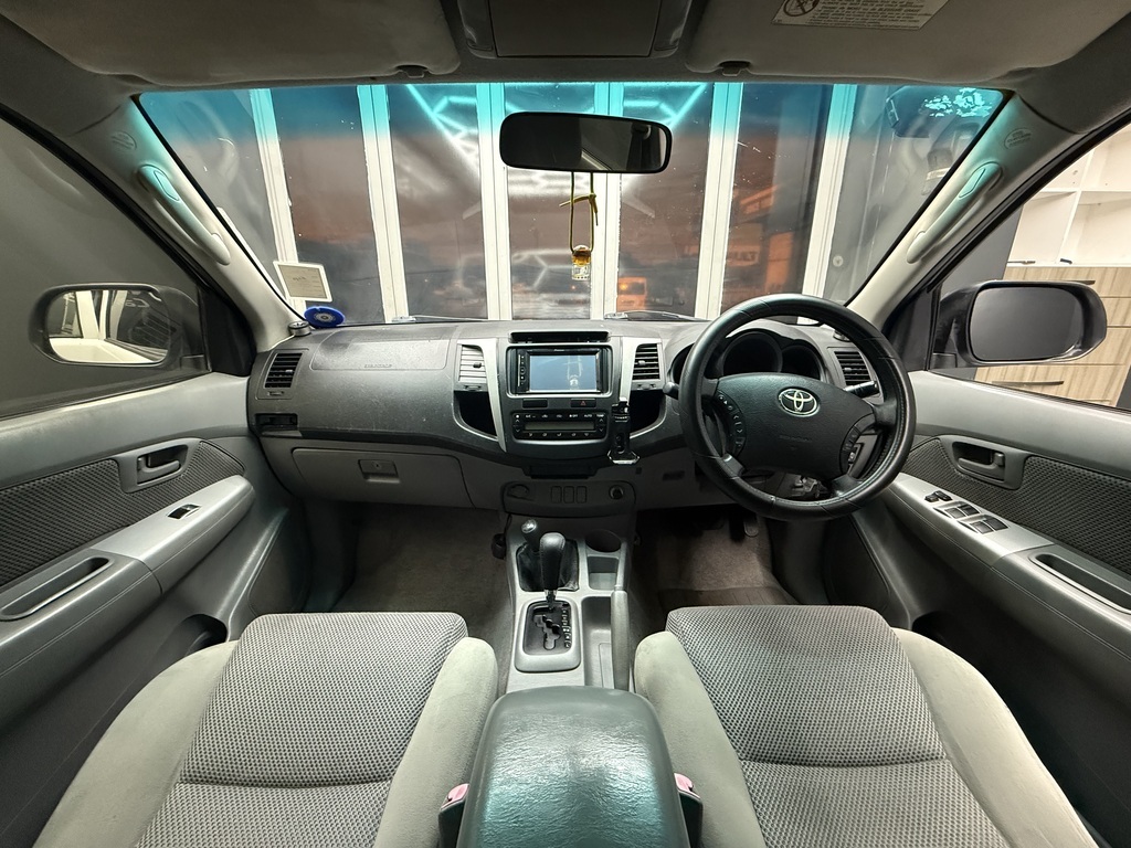 TOYOTA HILUX HILUX 3.0 D-4D RAIDER 4X4 A/T P/U D/C - 11