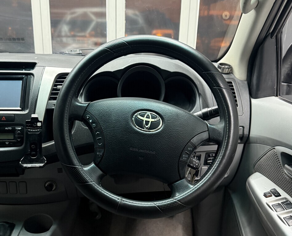 TOYOTA HILUX HILUX 3.0 D-4D RAIDER 4X4 A/T P/U D/C - 12