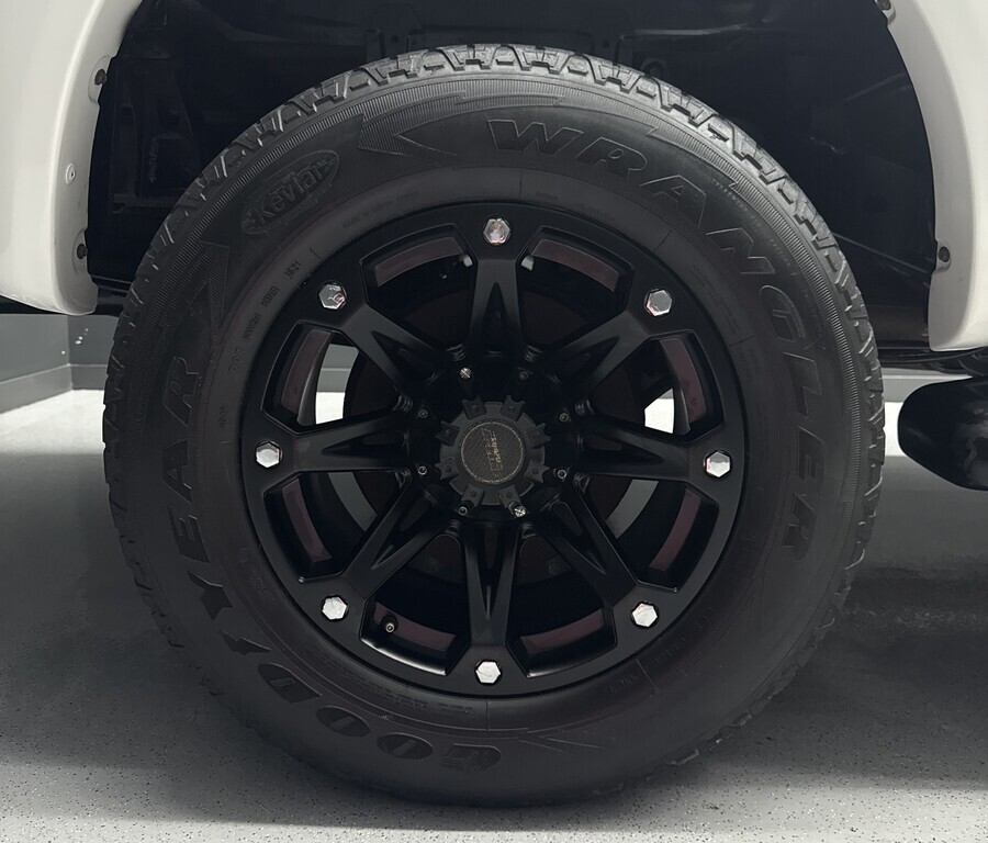 TOYOTA HILUX HILUX 3.0 D-4D RAIDER 4X4 A/T P/U D/C - 13