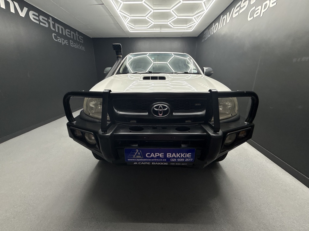 TOYOTA HILUX HILUX 3.0 D-4D RAIDER 4X4 A/T P/U D/C - 7