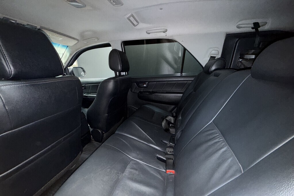 TOYOTA FORTUNER FORTUNER 3.0D-4D R/B A/T - 9