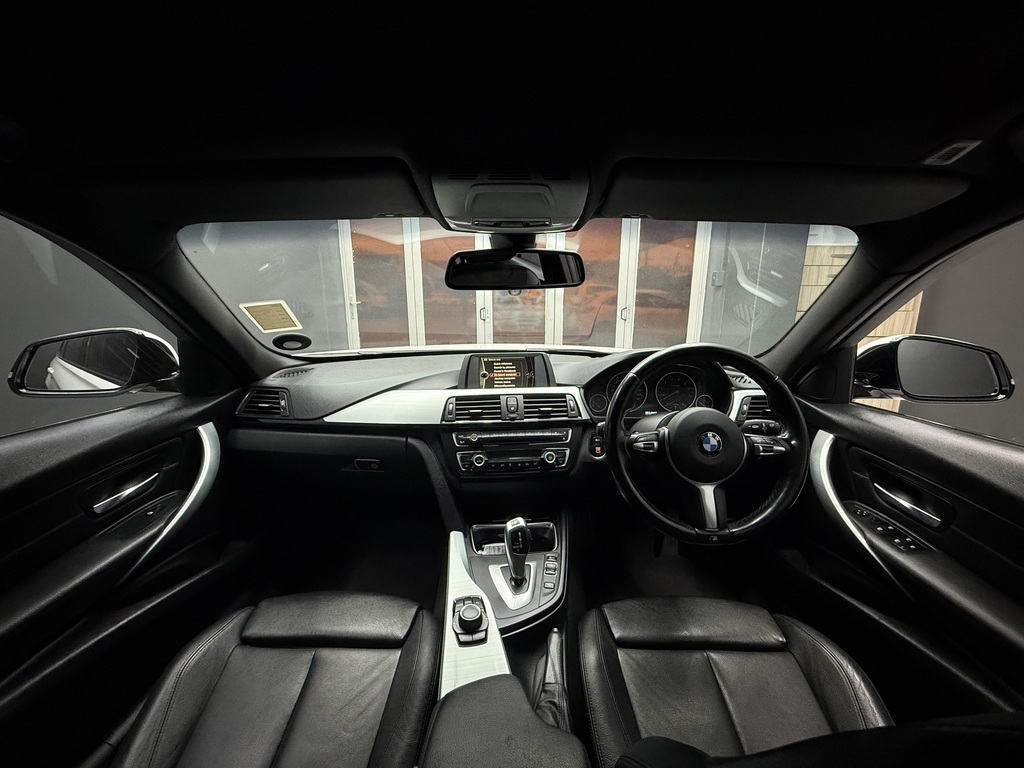 BMW 3 SERIES 320i M SPORT (F30) - 10