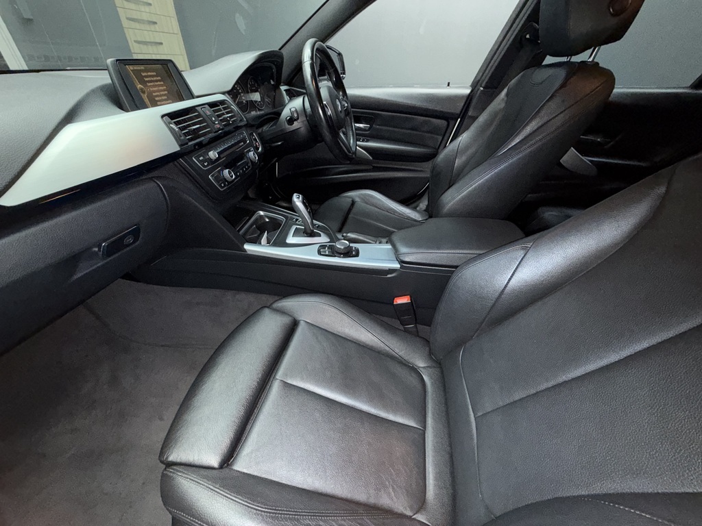 BMW 3 SERIES 320i M SPORT (F30) - 8