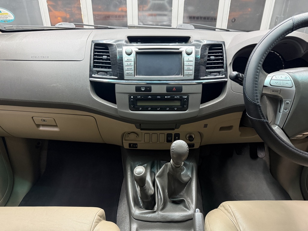 TOYOTA FORTUNER FORTUNER 3.0D-4D 4X4 - 11