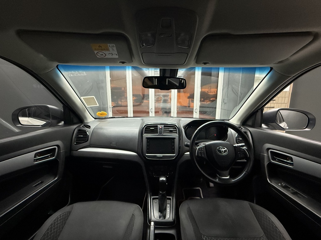 TOYOTA URBAN CRUISER URBAN CRUISER 1.5XR A/T - 9