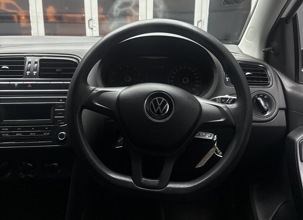 VOLKSWAGEN POLO VIVO POLO VIVO 1.4 TRENDLINE (5DR)