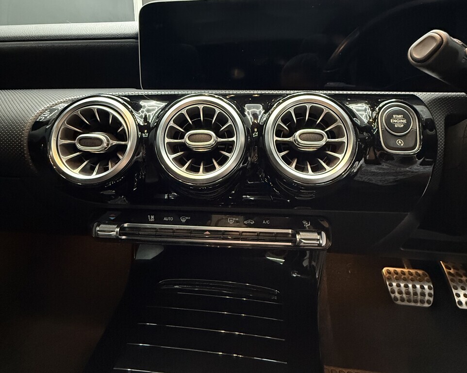 MERCEDES-BENZ A CLASS A 200 A/T - 15