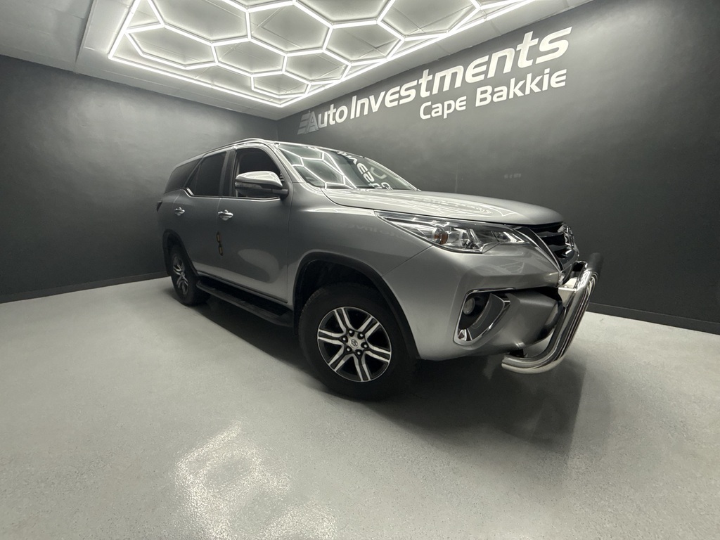 TOYOTA FORTUNER FORTUNER 2.4GD-6 R/B - 1