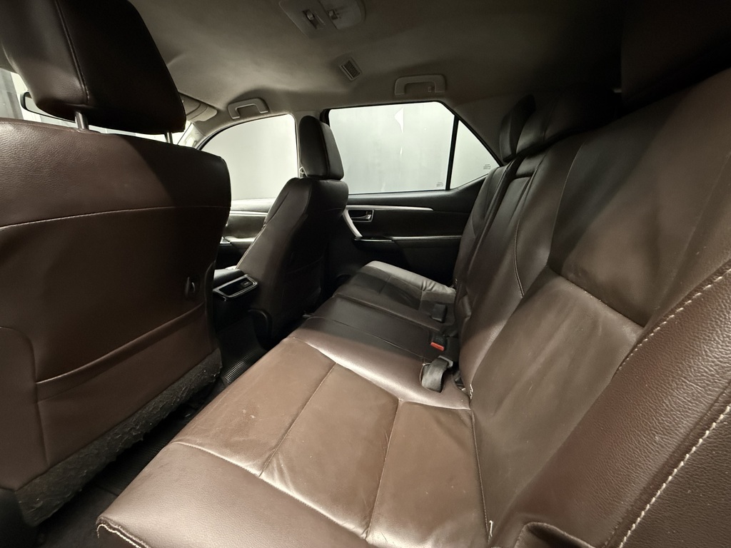 TOYOTA FORTUNER FORTUNER 2.4GD-6 R/B - 10