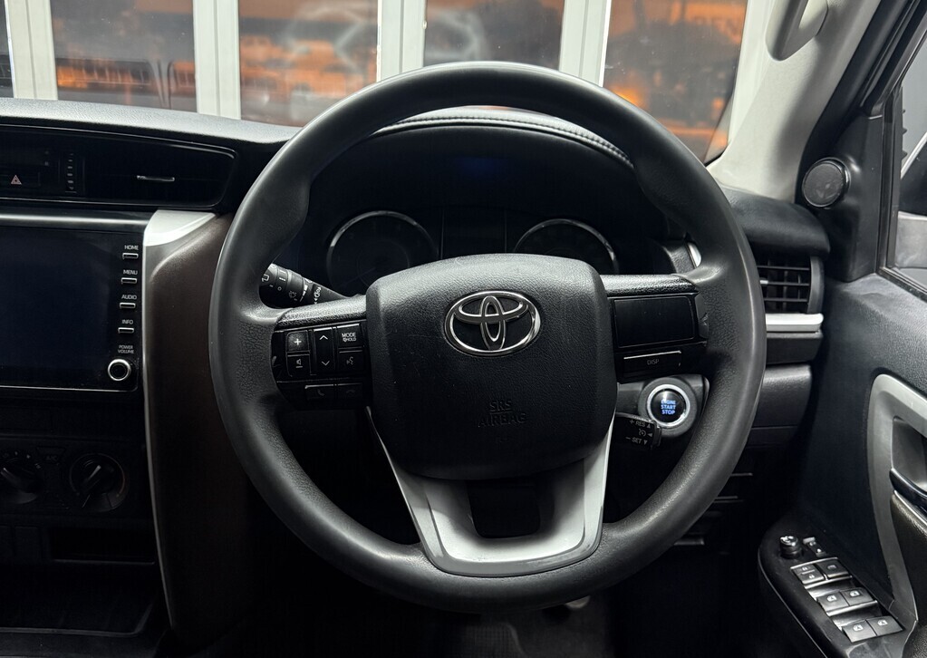 TOYOTA FORTUNER FORTUNER 2.4GD-6 R/B - 12