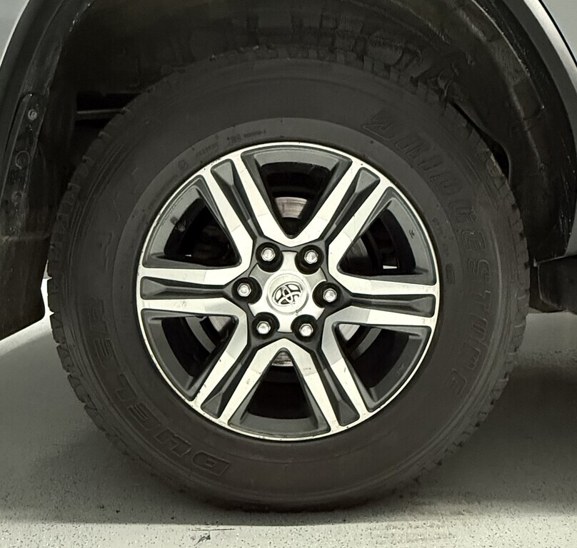 TOYOTA FORTUNER FORTUNER 2.4GD-6 R/B - 14