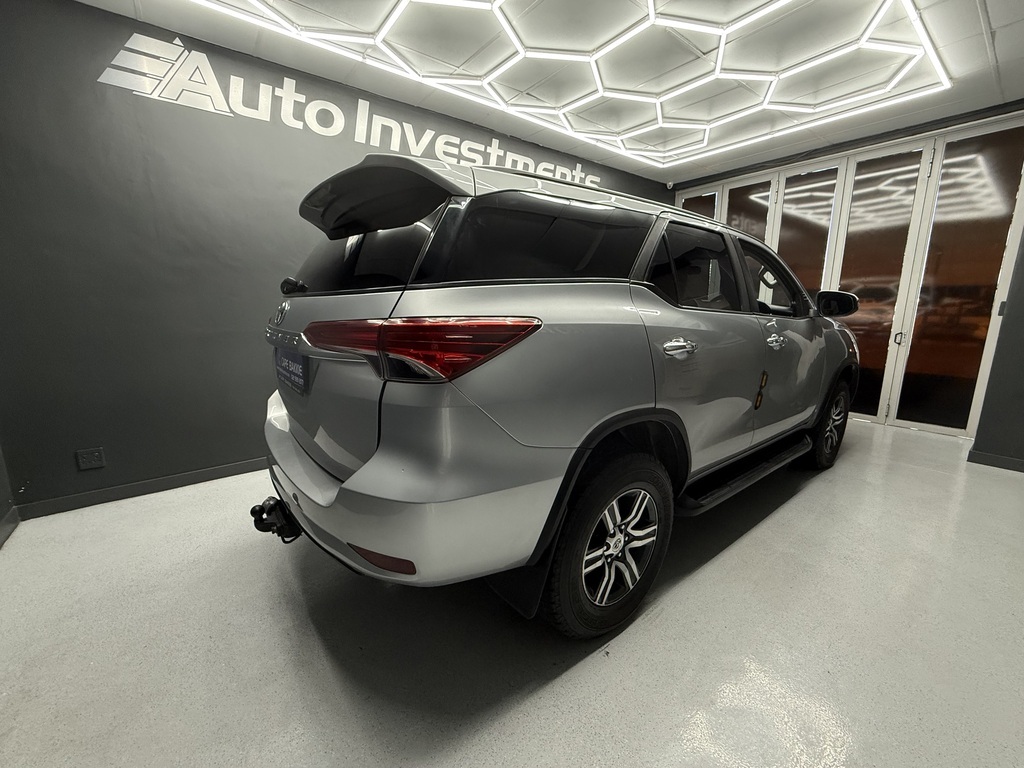 TOYOTA FORTUNER FORTUNER 2.4GD-6 R/B - 3