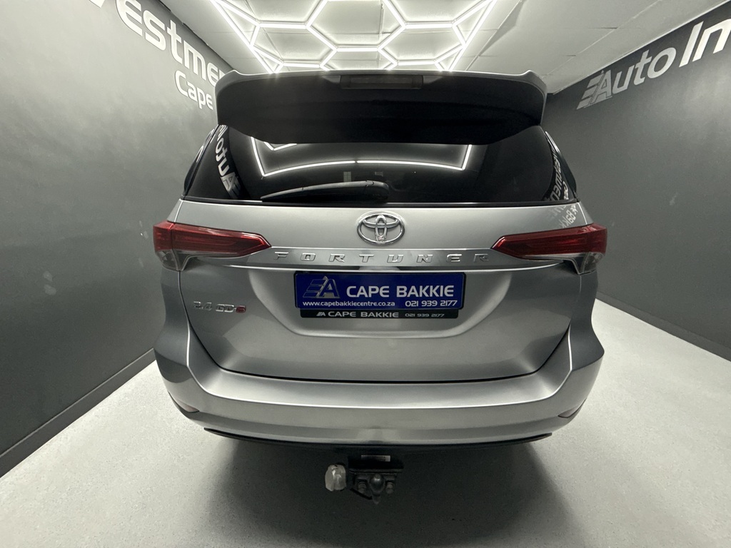 TOYOTA FORTUNER FORTUNER 2.4GD-6 R/B - 4