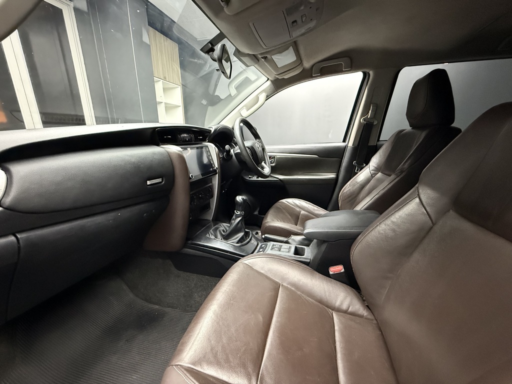 TOYOTA FORTUNER FORTUNER 2.4GD-6 R/B - 9