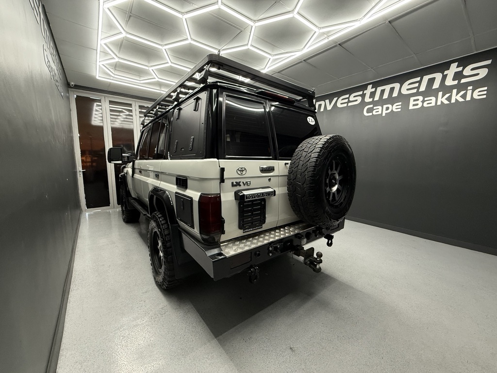 TOYOTA LAND CRUISER 76 LANDCRUISER 76 4.5D V8 S/W - 5