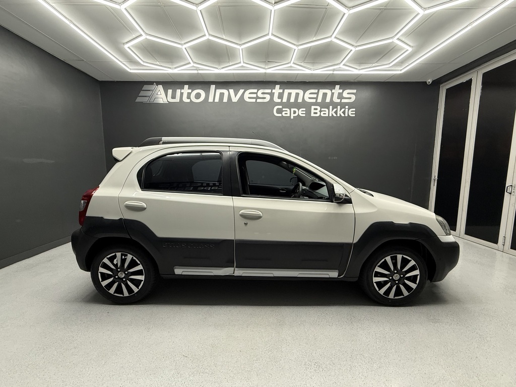 TOYOTA ETIOS ETIOS CROSS 1.5 Xs 5Dr - 2