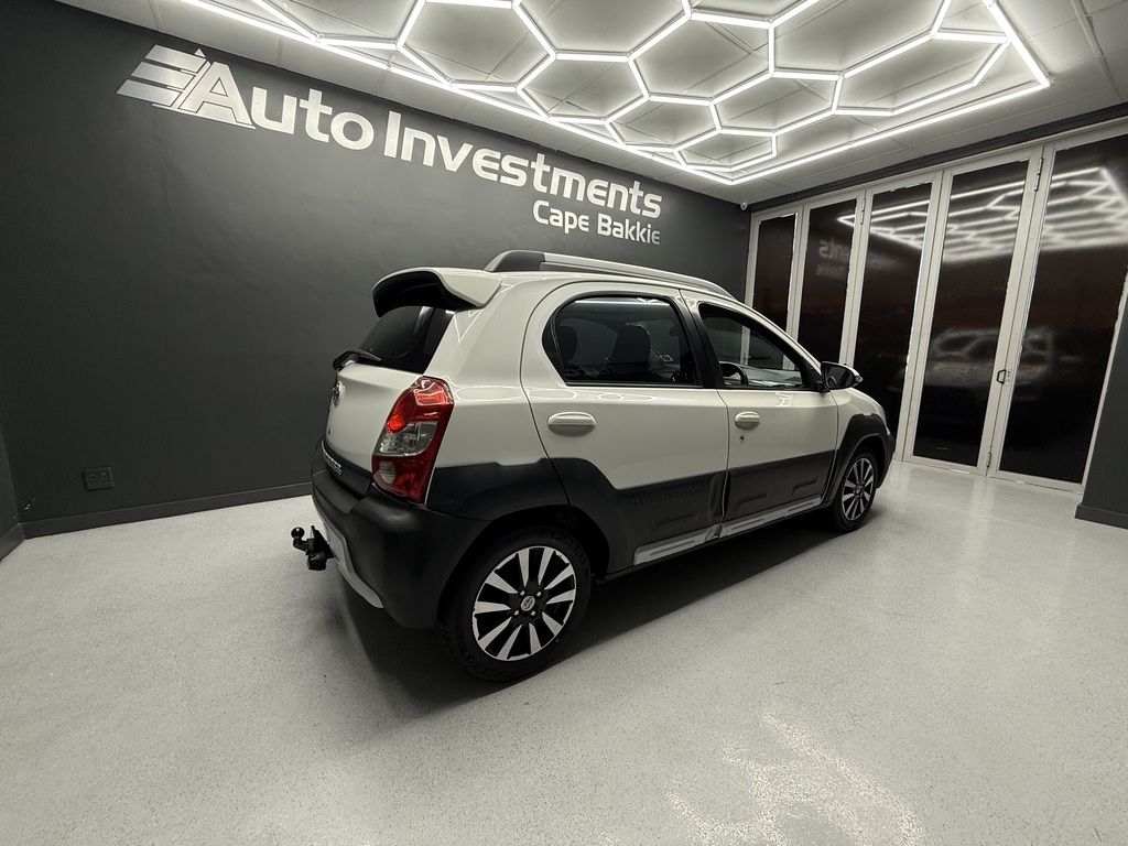 TOYOTA ETIOS ETIOS CROSS 1.5 Xs 5Dr - 3