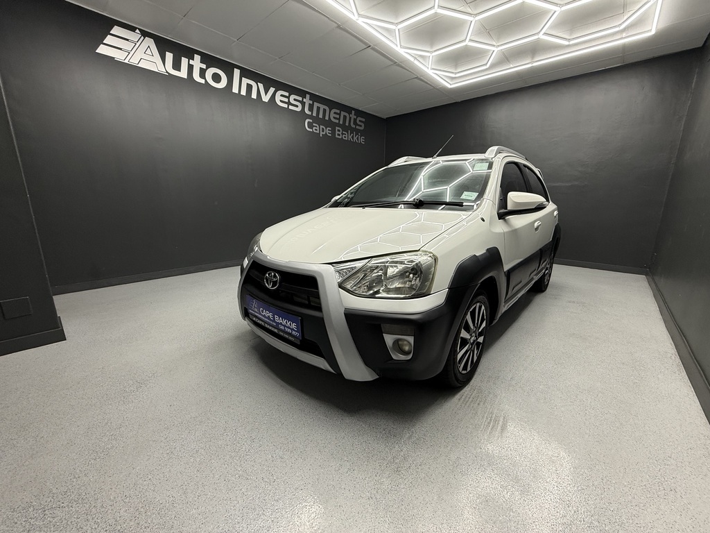 TOYOTA ETIOS ETIOS CROSS 1.5 Xs 5Dr - 6