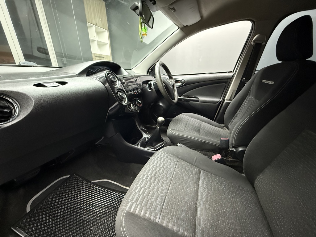 TOYOTA ETIOS ETIOS CROSS 1.5 Xs 5Dr - 9