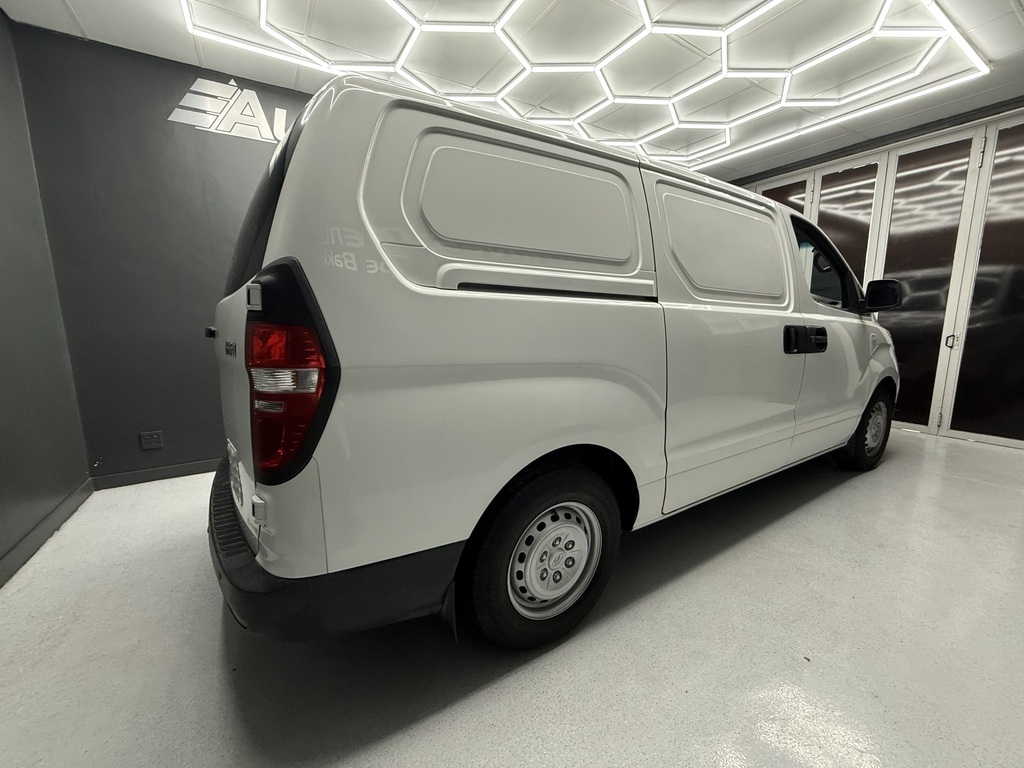 HYUNDAI H-1 H-1 2.5 CRDi A/C F/C P/V A/T - 3