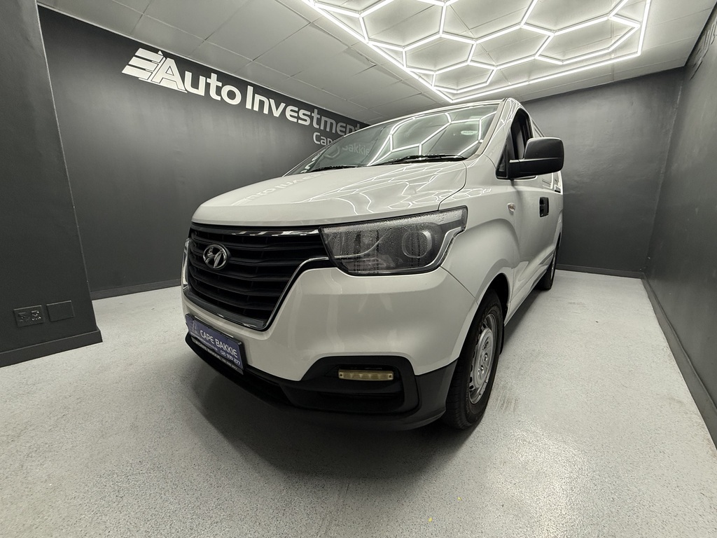 HYUNDAI H-1 H-1 2.5 CRDi A/C F/C P/V A/T - 6