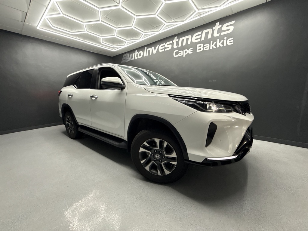 TOYOTA FORTUNER FORTUNER 2.4GD-6 4X4 A/T - 1