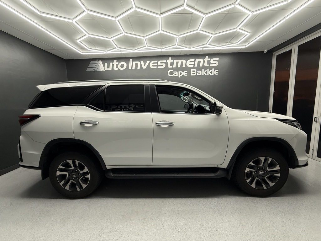 TOYOTA FORTUNER FORTUNER 2.4GD-6 4X4 A/T - 2