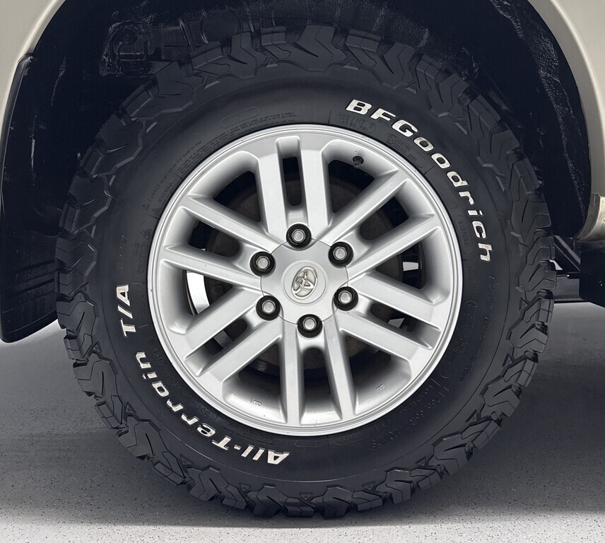 TOYOTA FORTUNER FORTUNER 2.5D-4D RB - 13