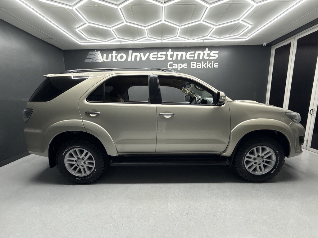 TOYOTA FORTUNER FORTUNER 2.5D-4D RB - 2