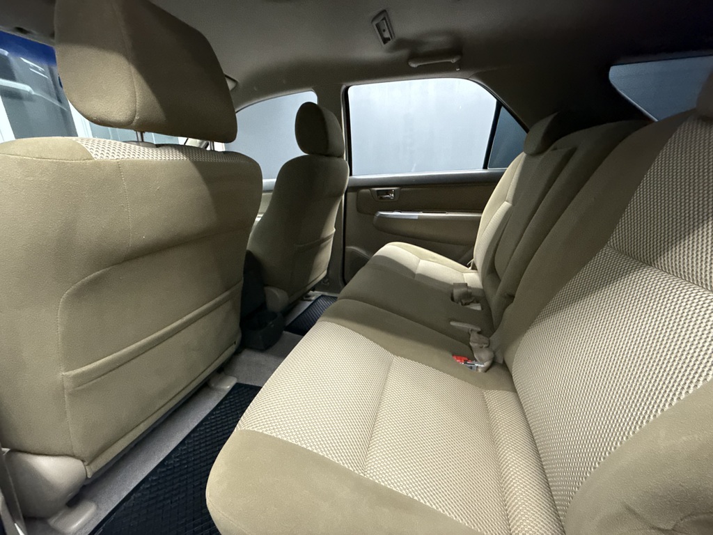 TOYOTA FORTUNER FORTUNER 2.5D-4D RB - 9