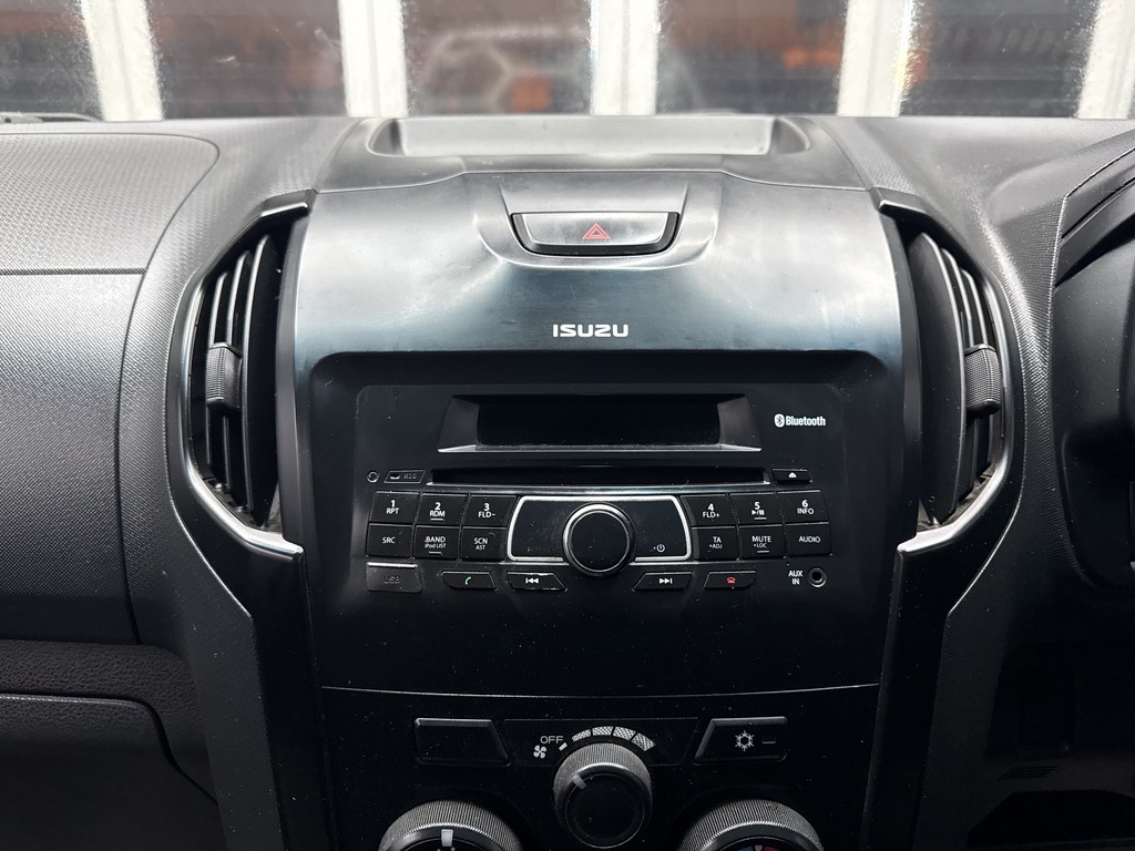ISUZU D-MAX D-MAX 250 HO HI-RIDE D/C P/U