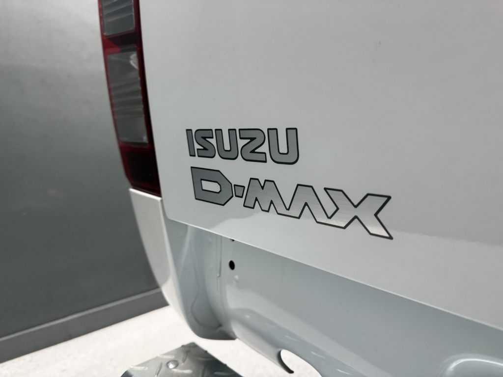 ISUZU D-MAX D-MAX 250 HO HI-RIDE D/C P/U - 18