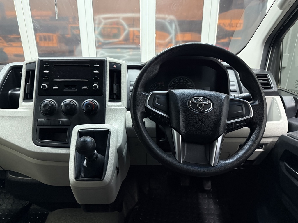 TOYOTA QUANTUM QUANTUM 2.8 LWB CREWCAB F/C P/V - 11