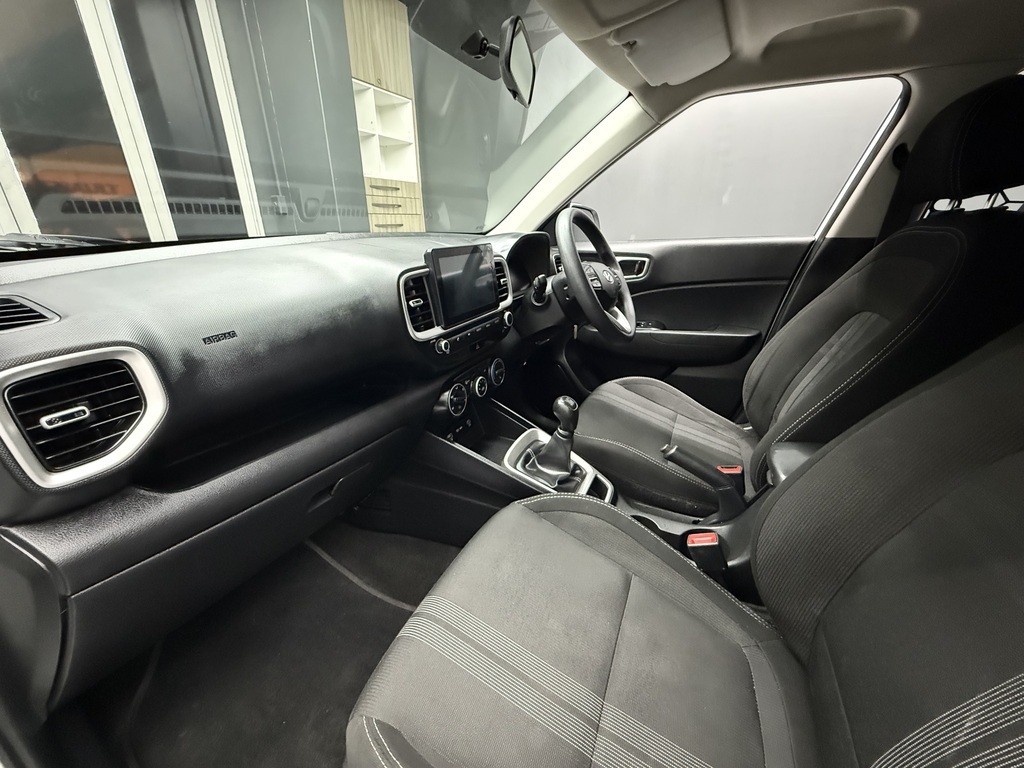 HYUNDAI VENUE VENUE 1.2 MOTION/PREMIUM CARGO P/V - 9