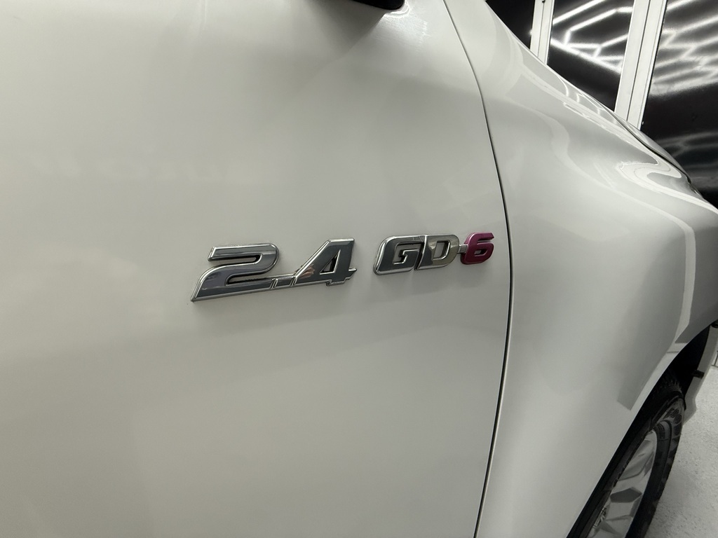 TOYOTA HILUX HILUX 2.4 GD-6 RB SRX P/U D/C - 11