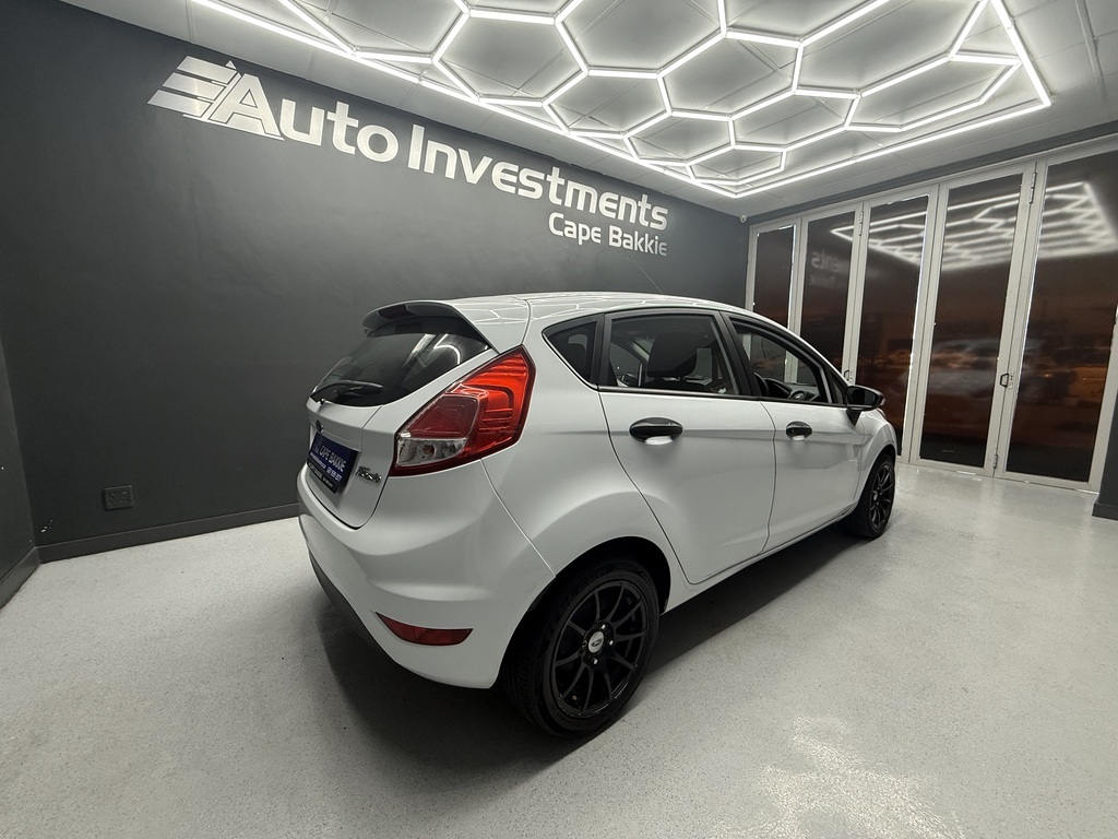 FORD FIESTA FIESTA 1.4 AMBIENTE 5 Dr - 3