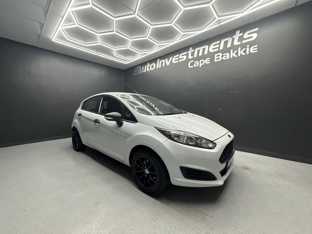 FORD FIESTA FIESTA 1.4 AMBIENTE 5 Dr - 8