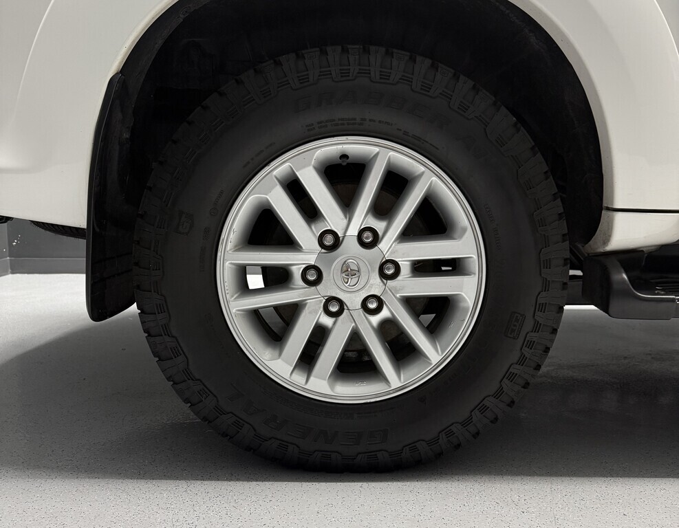 TOYOTA FORTUNER FORTUNER 3.0D-4D 4X4 A/T - 14