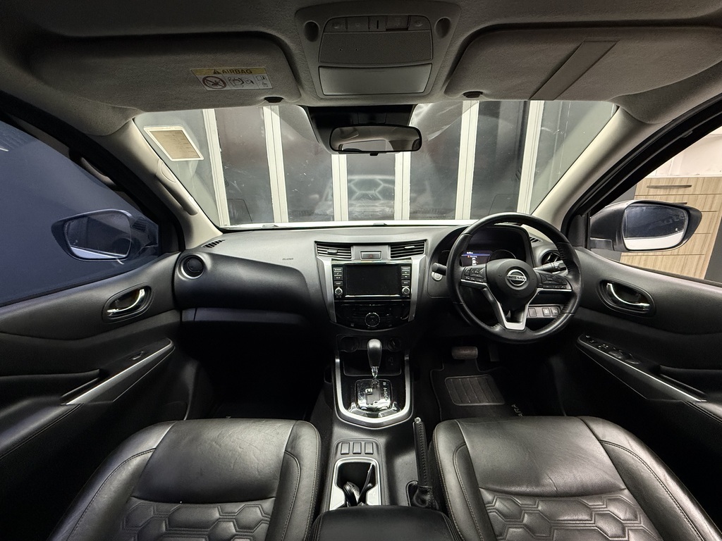 NISSAN NAVARA NAVARA 2.5DDTI LE/LE PLUS 4X4 A/T D/C P/U - 10