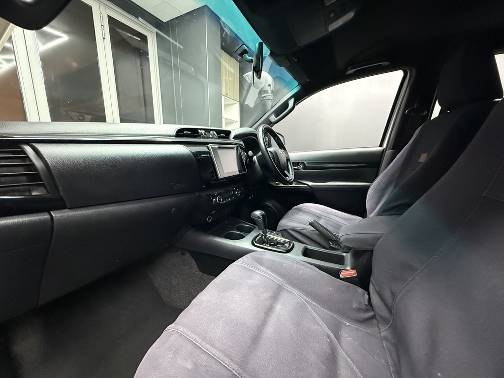 TOYOTA HILUX HILUX 2.8 GD-6 RAIDER 4X4 A/T P/U D/C - 9