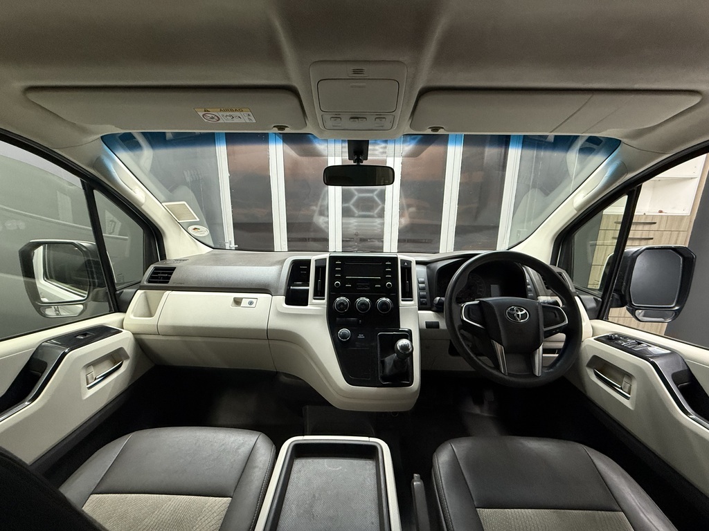 TOYOTA QUANTUM QUANTUM 2.8 GL 11 SEAT - 12