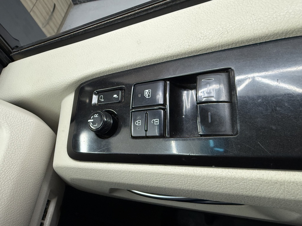 TOYOTA QUANTUM QUANTUM 2.8 GL 11 SEAT - 16