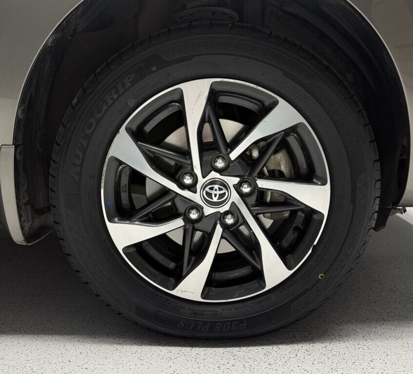 TOYOTA RUMION RUMION 1.5 TX A/T - 17