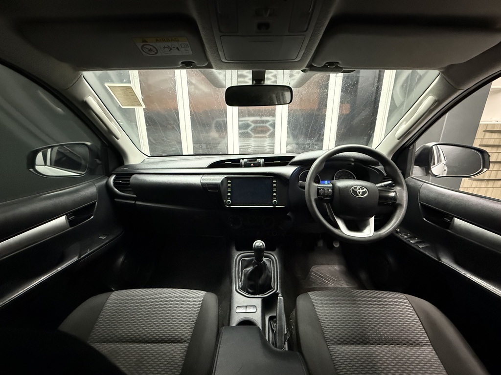 TOYOTA HILUX HILUX 2.4 GD-6 RB SRX P/U D/C - 11